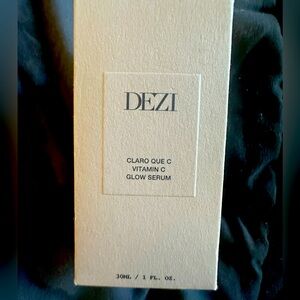 Dezi Claro Que C Vitamin C Glow Serum